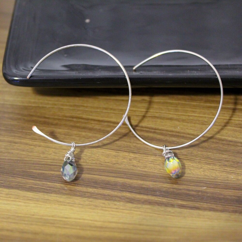 Elegant Silver Hoop Earrings with Iridescent Beads